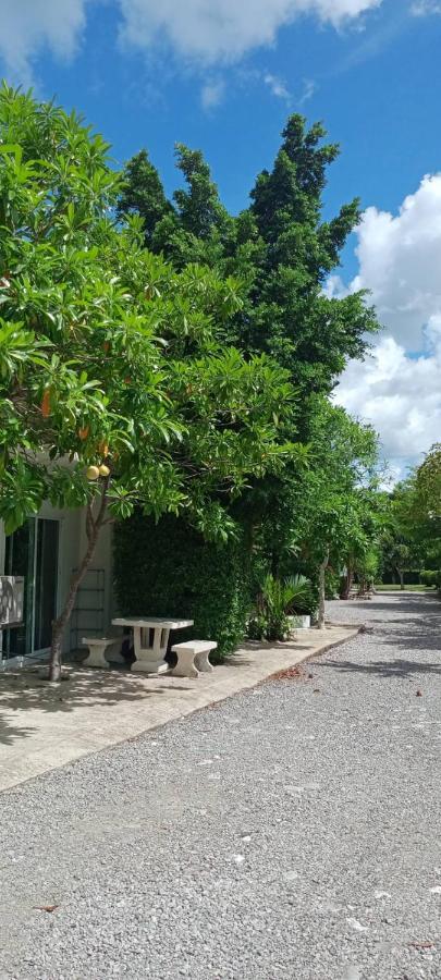 Mem Homestay Chumphon Eksteriør bilde